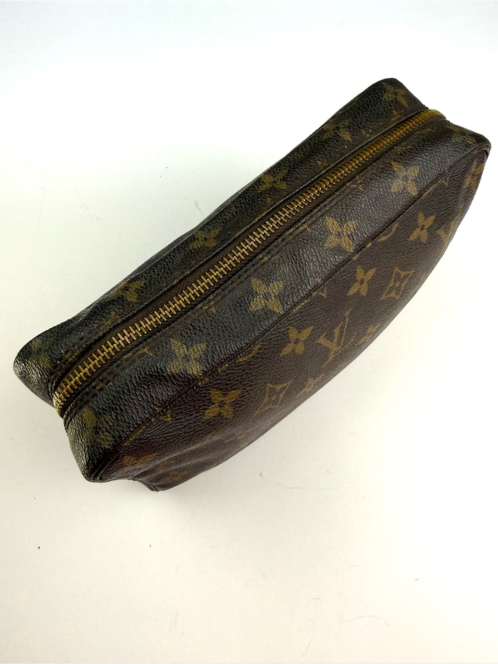 LOUIS VUITTON Monogram Trousse Toilette 23 - Picture 11 of 17